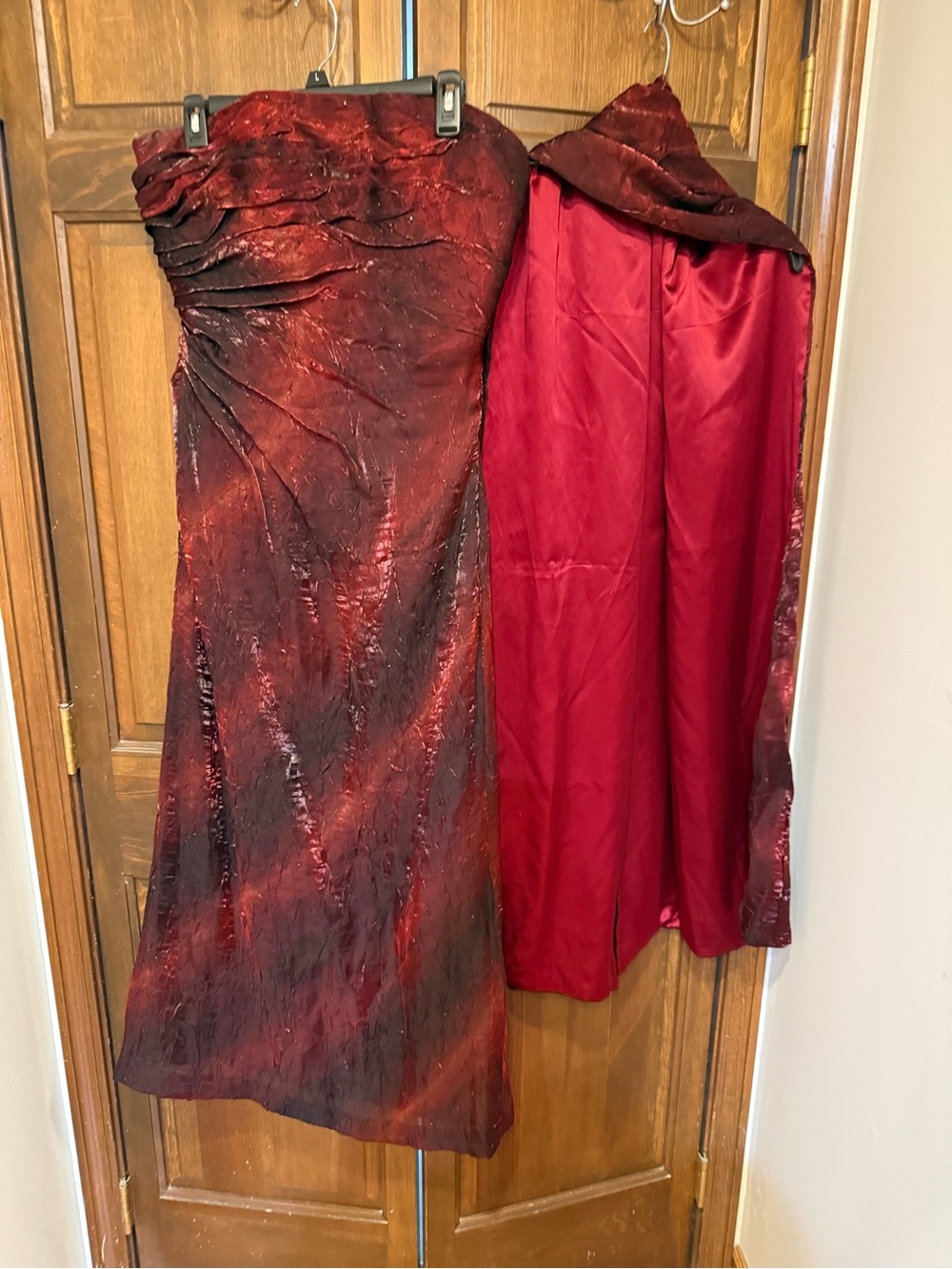 Carmen Marc Valvo evening gown and shawl Burgandy red beaded